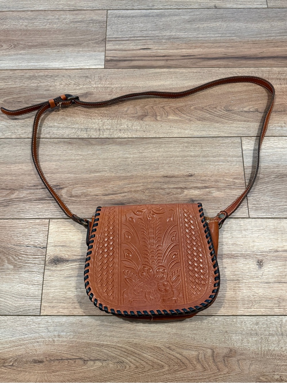 Patricia Nash Tan Leather Tooled Western Boho Crossbody bag
